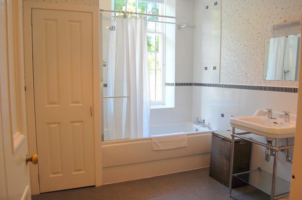 Regent Terrace, Central And Charming, Quiet Edinburgh Room photo