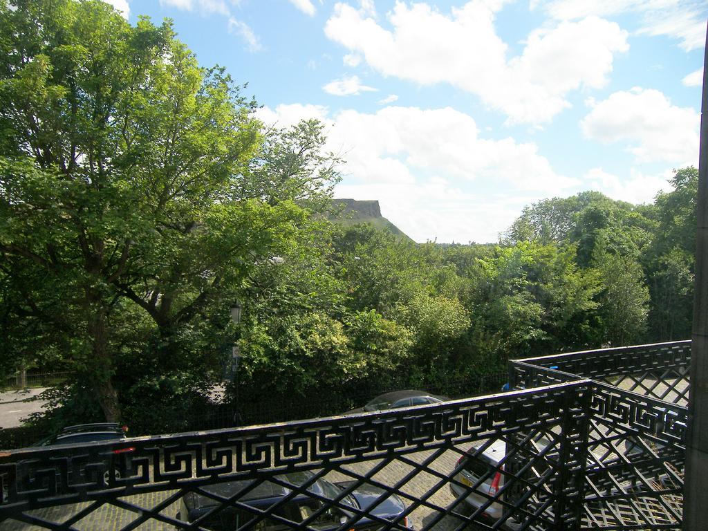 Regent Terrace, Central And Charming, Quiet Edinburgh Room photo